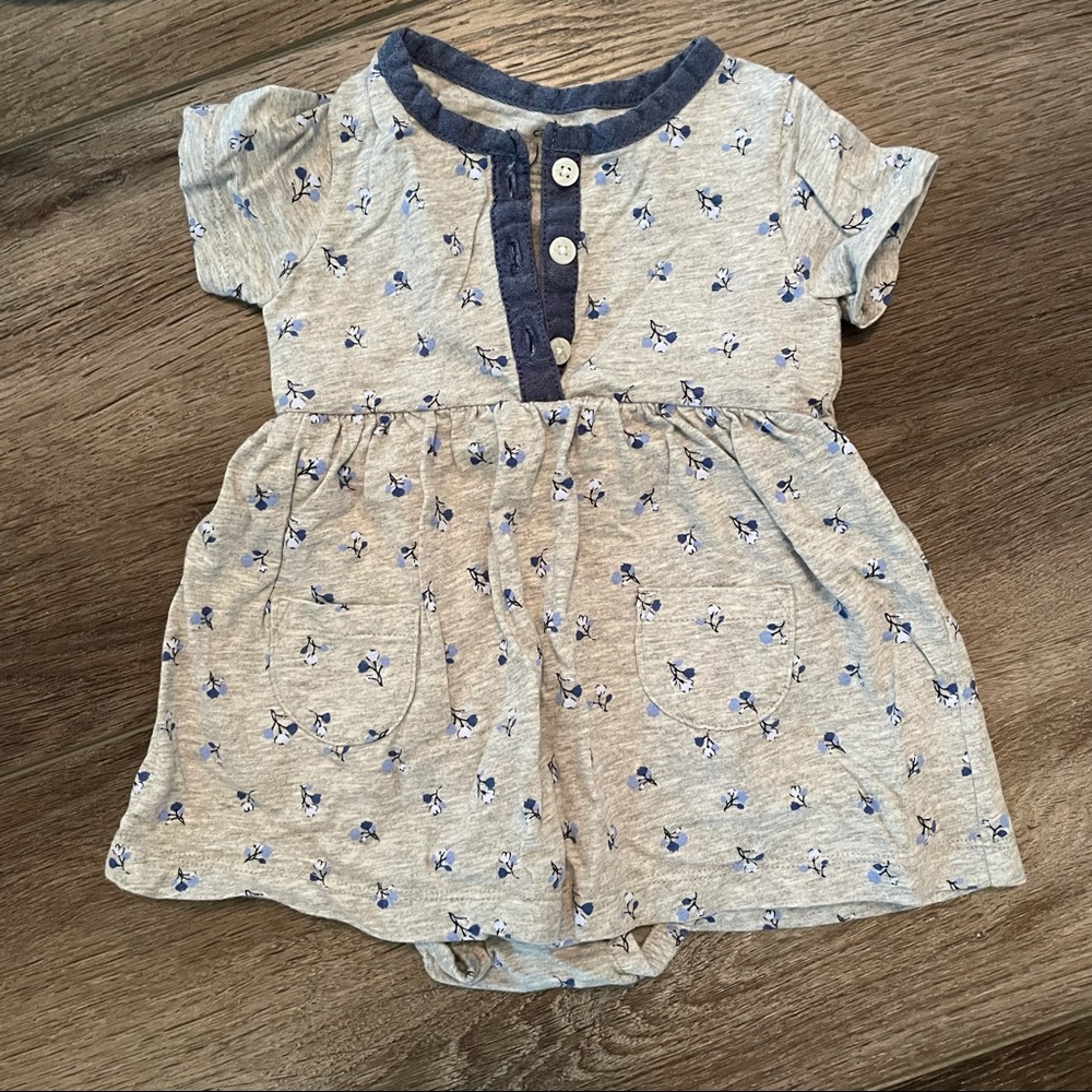 Lot of Carter’s Baby Girl Outfits + 2 Cardigans Sz 6M - Picture 5 of 9